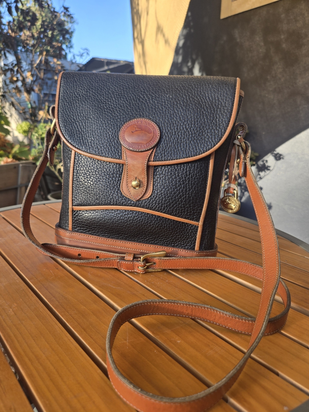 90s Vintage Dooney & Bourke Dover Case
